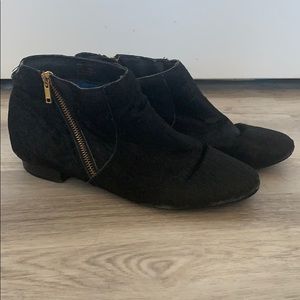 Vintage Low cut cow hide ankle boots